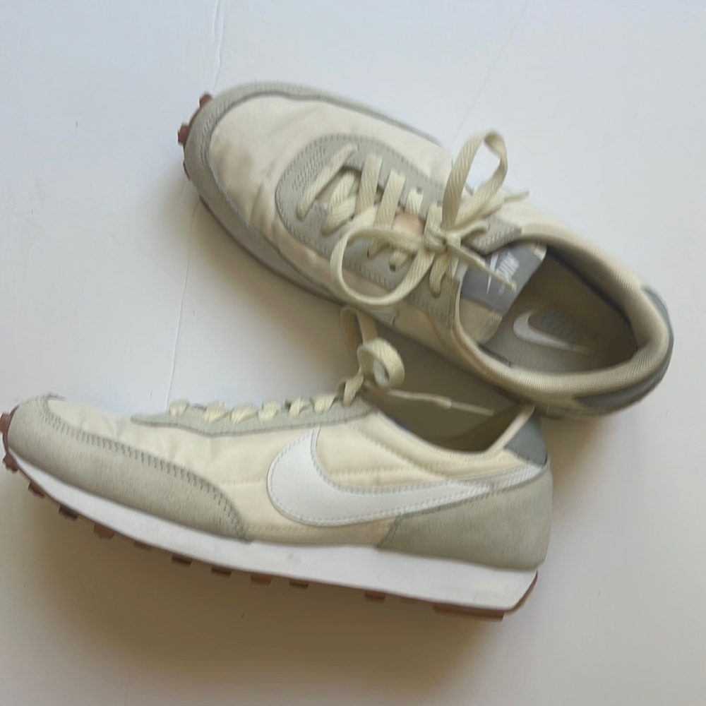 Nike Casual Neutral Sneakers, Size 7.5